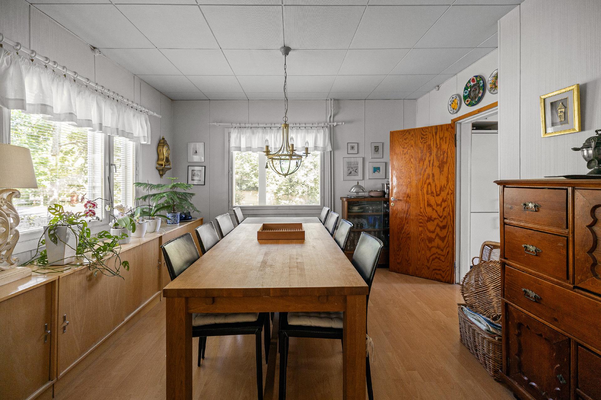 Vetehisentie 8, Kaleva, Kerava