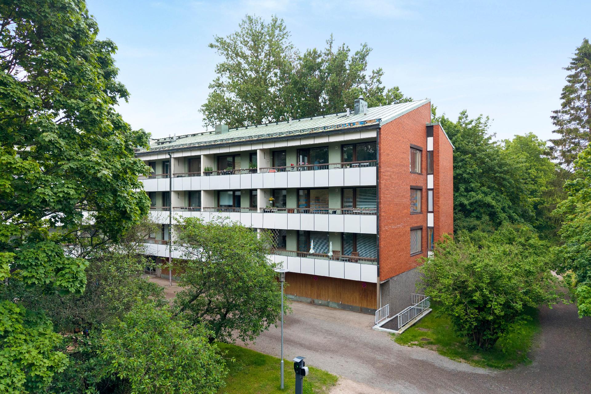 Kangaspellontie 9, Etelä-Haaga, Helsinki