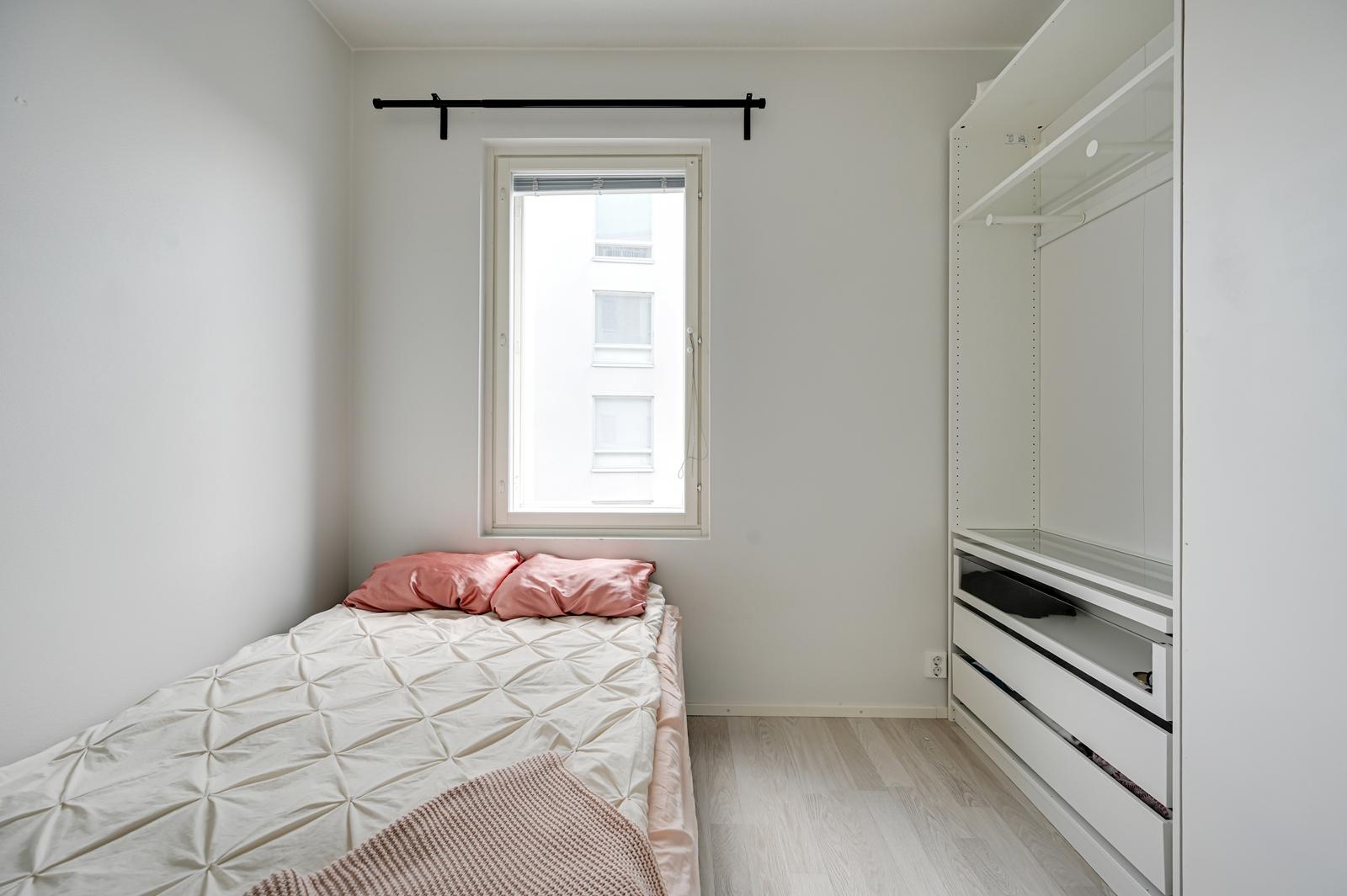 Pläsinpellonkuja 4, Siltamäki, Helsinki