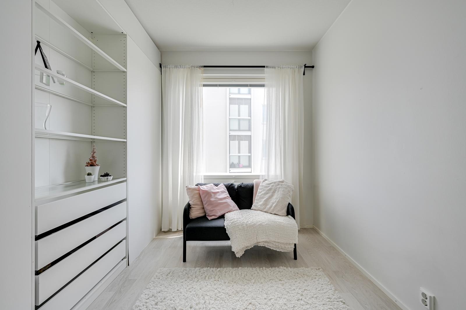 Pläsinpellonkuja 4, Siltamäki, Helsinki