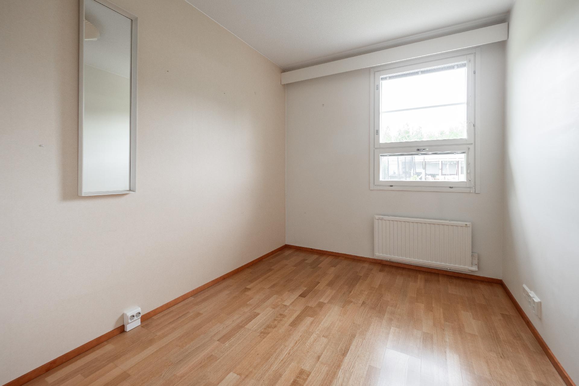 Raparperikuja 2, Oulunsalo, Oulu