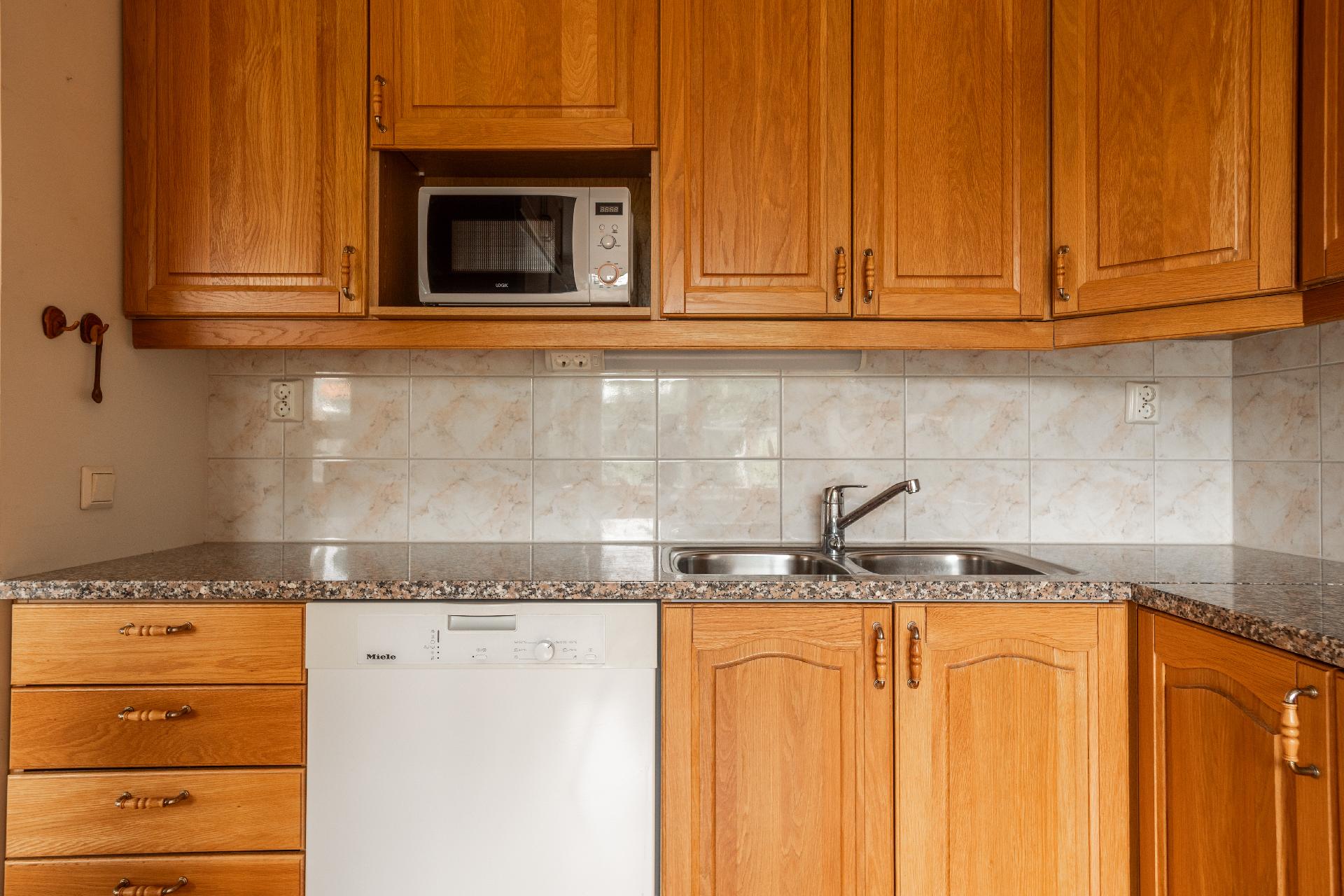 Raparperikuja 2, Oulunsalo, Oulu