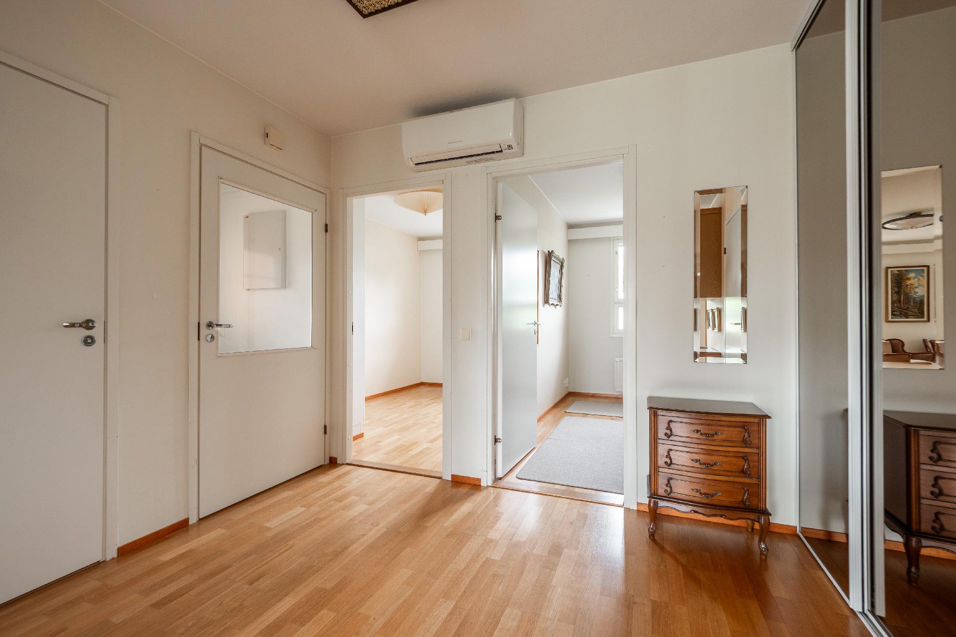 Raparperikuja 2, Oulunsalo, Oulu