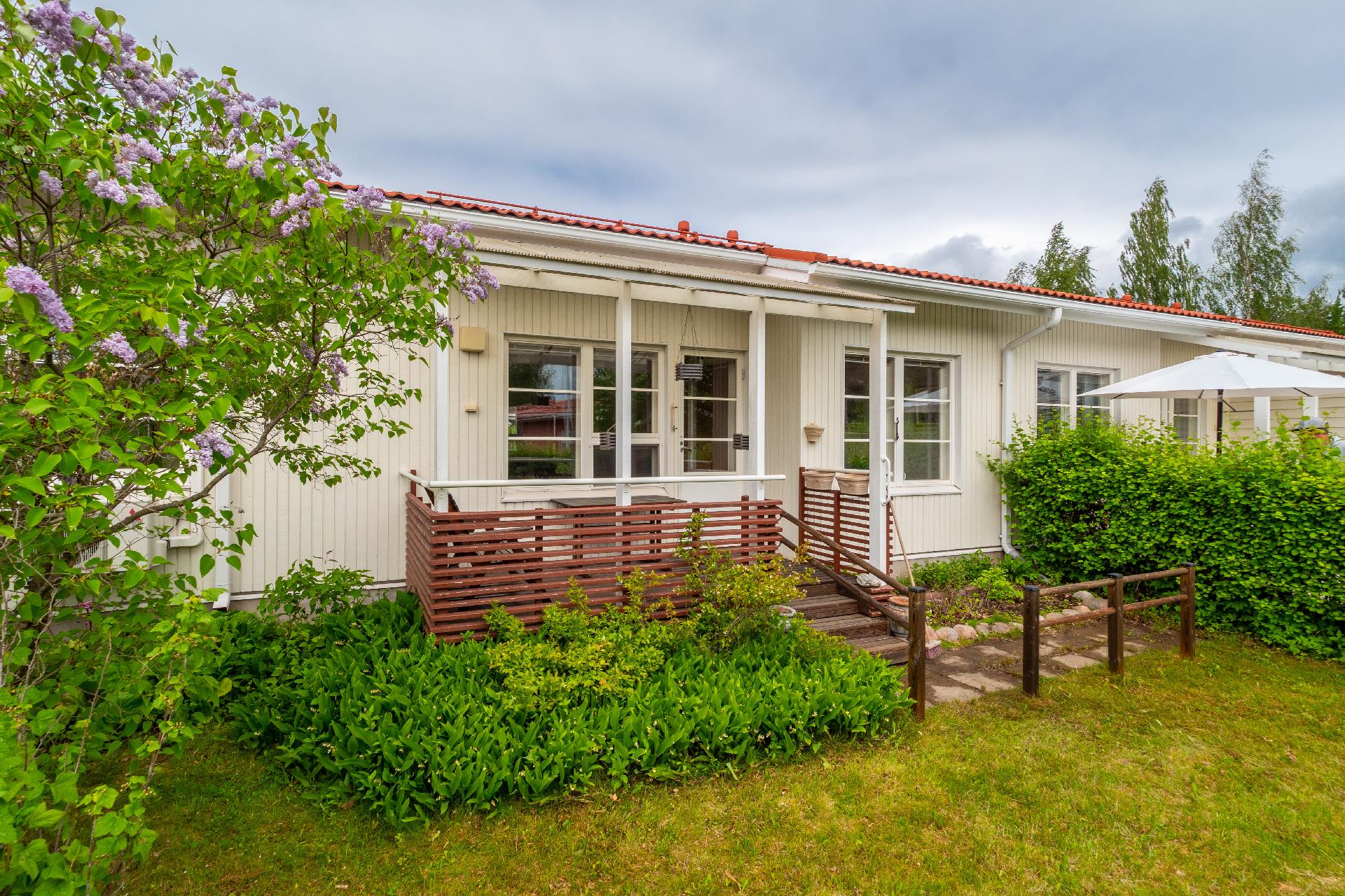 Raparperikuja 2, Oulunsalo, Oulu