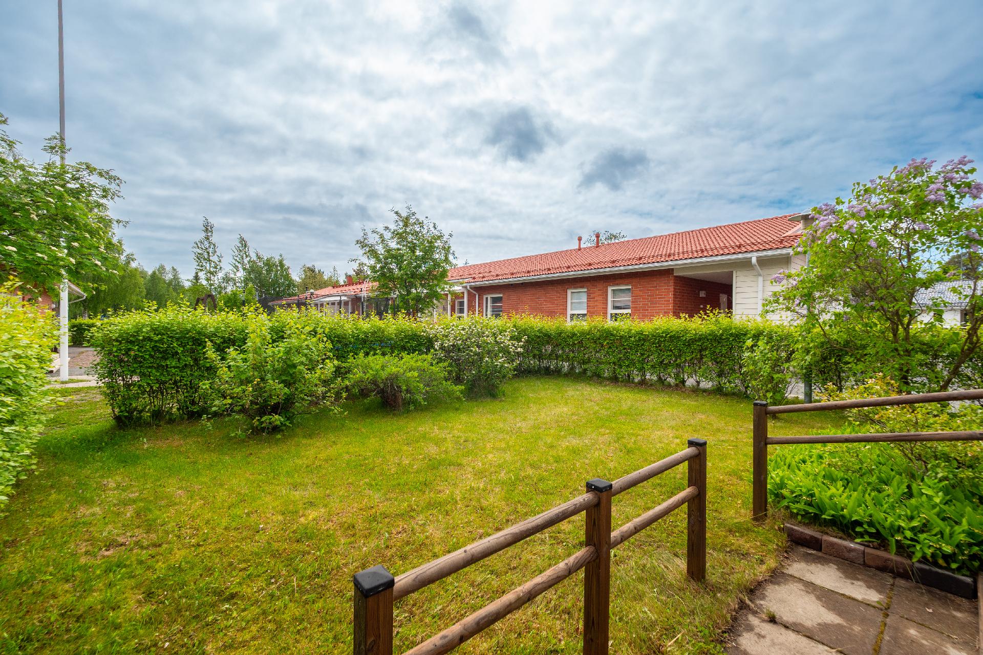 Raparperikuja 2, Oulunsalo, Oulu