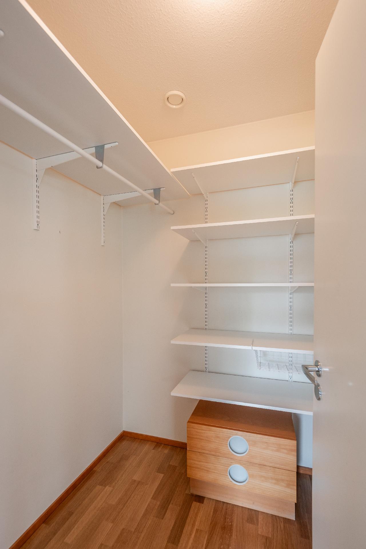 Raparperikuja 2, Oulunsalo, Oulu