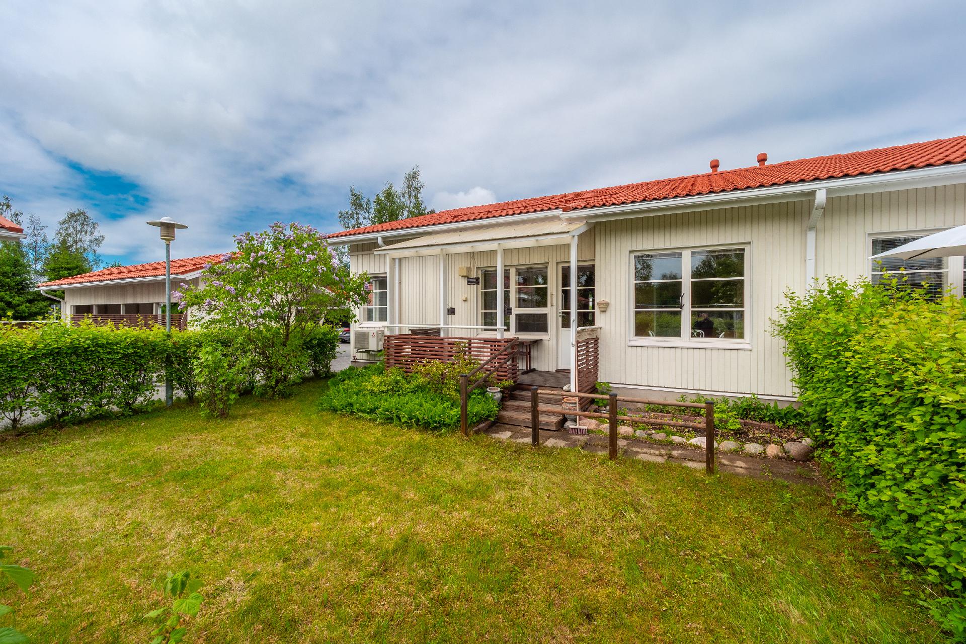 Raparperikuja 2, Oulunsalo, Oulu