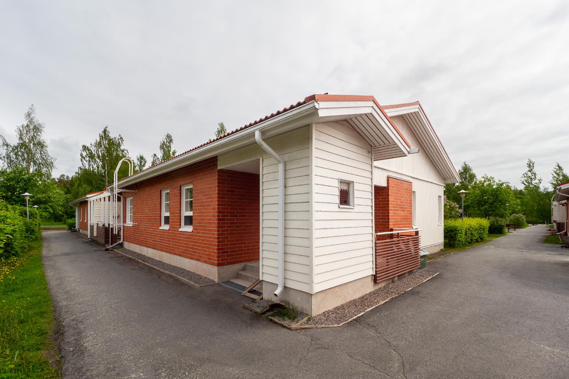 Raparperikuja 2, Oulunsalo, Oulu