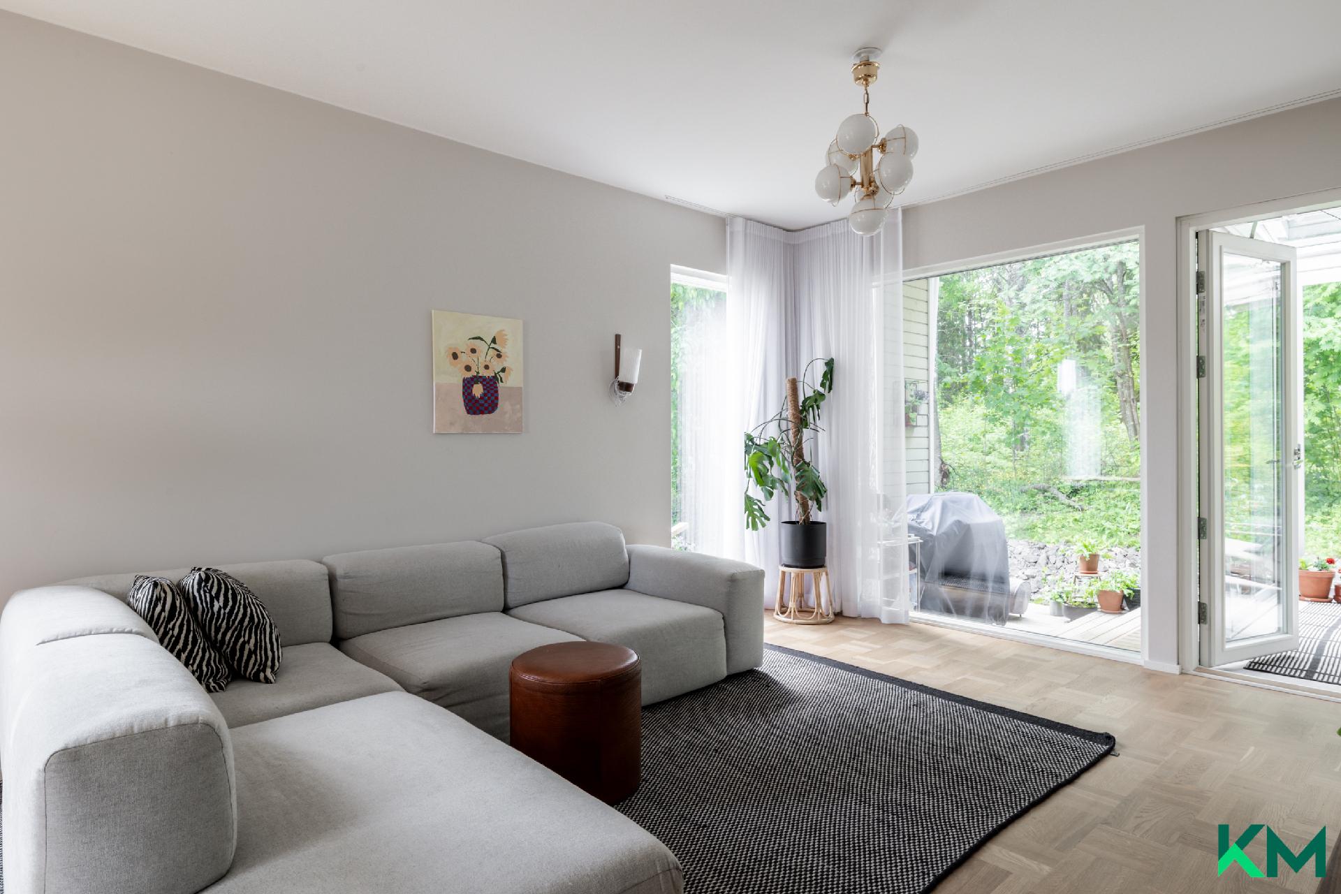 Pitkämäentie 30, Paloheinä, Helsinki