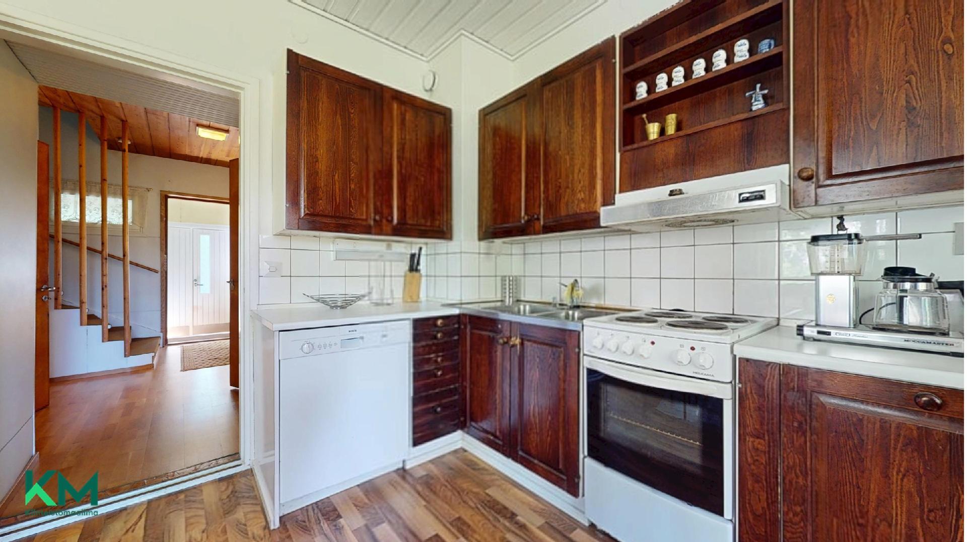 Kuninkaantie 7, Huutoniemi, Vaasa