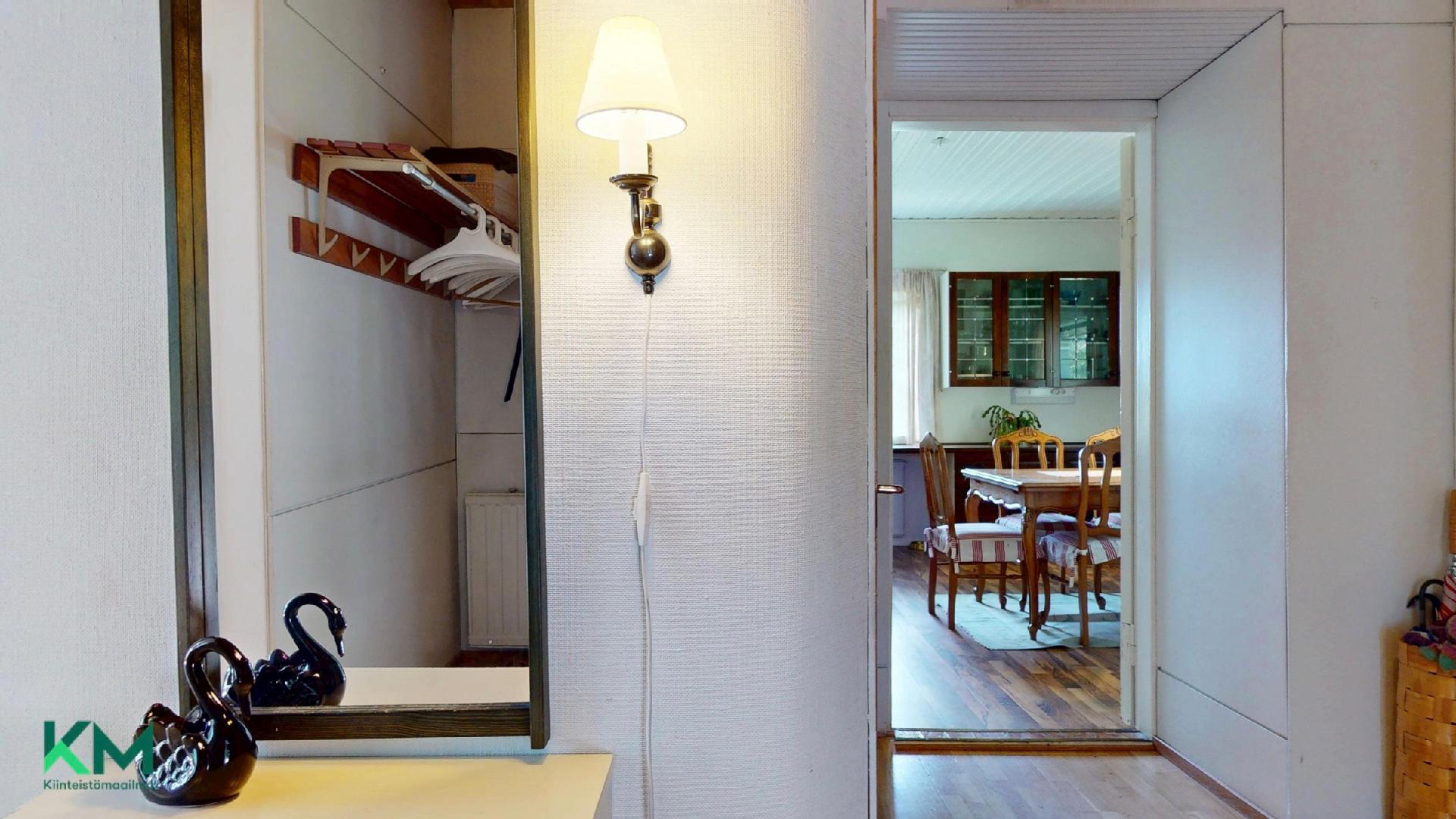 Kuninkaantie 7, Huutoniemi, Vaasa