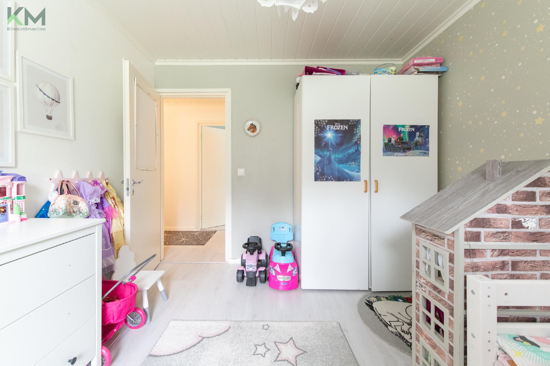 Säntintie 290, Mieto, Kurikka