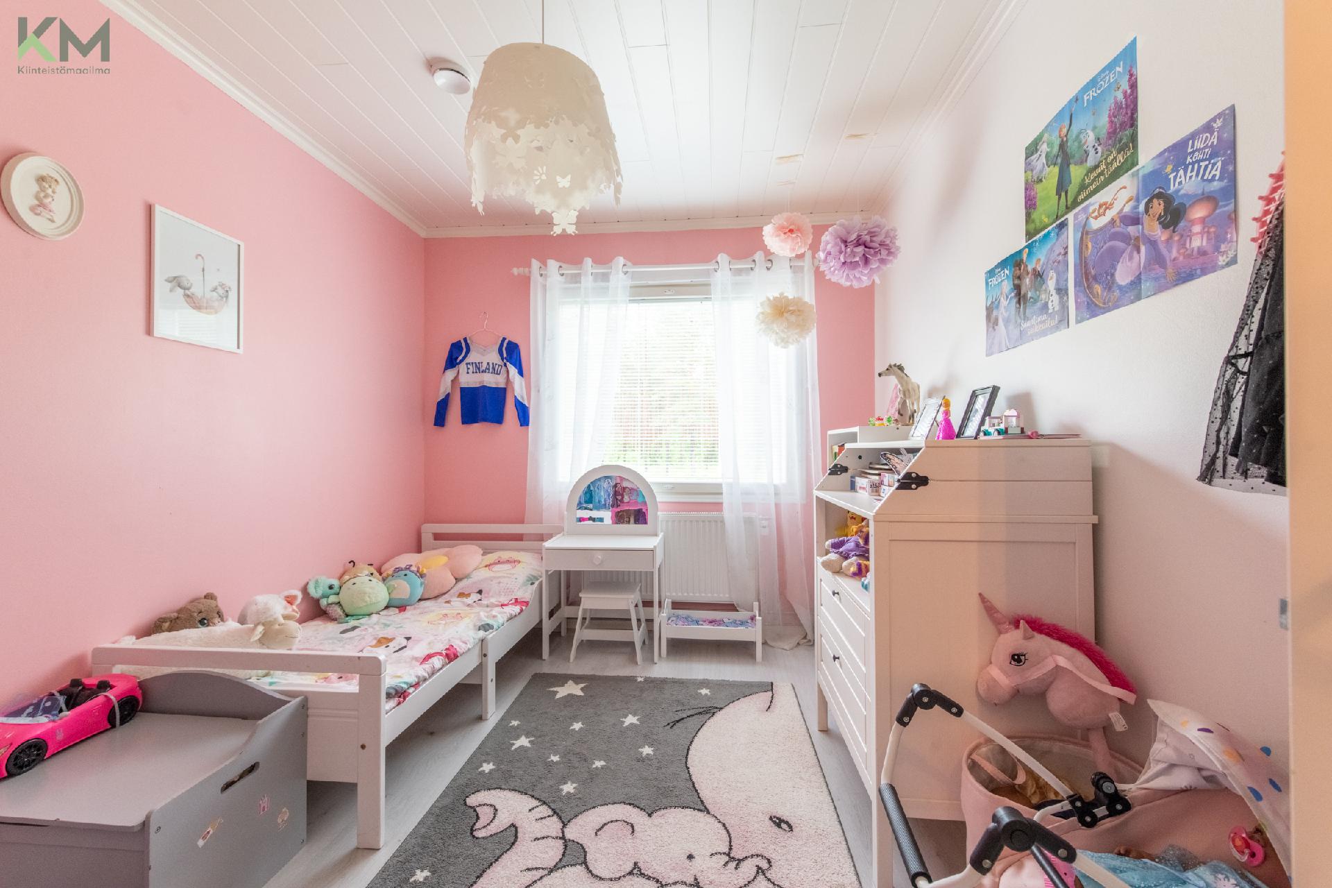 Säntintie 290, Mieto, Kurikka