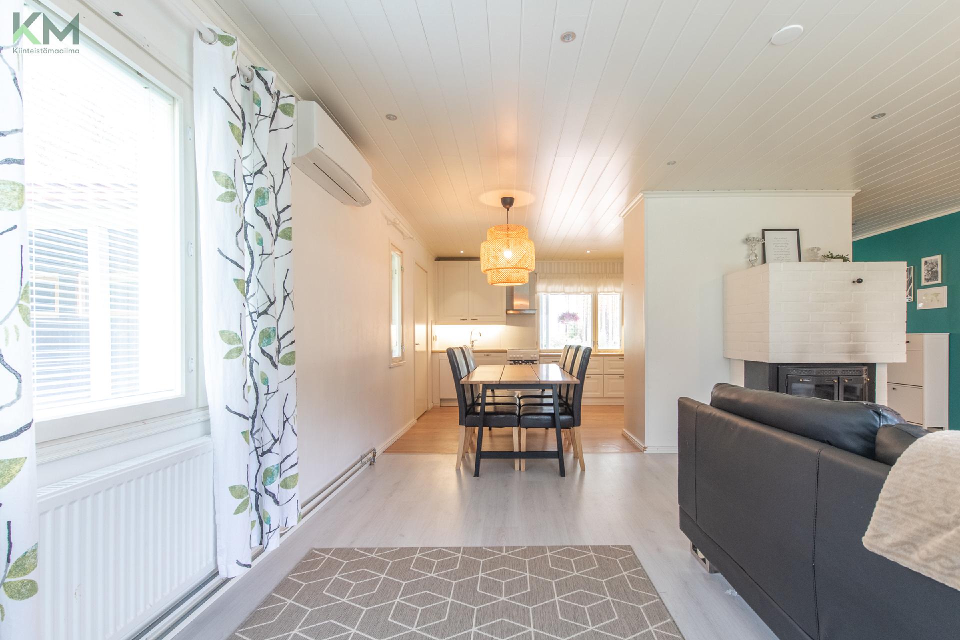 Säntintie 290, Mieto, Kurikka