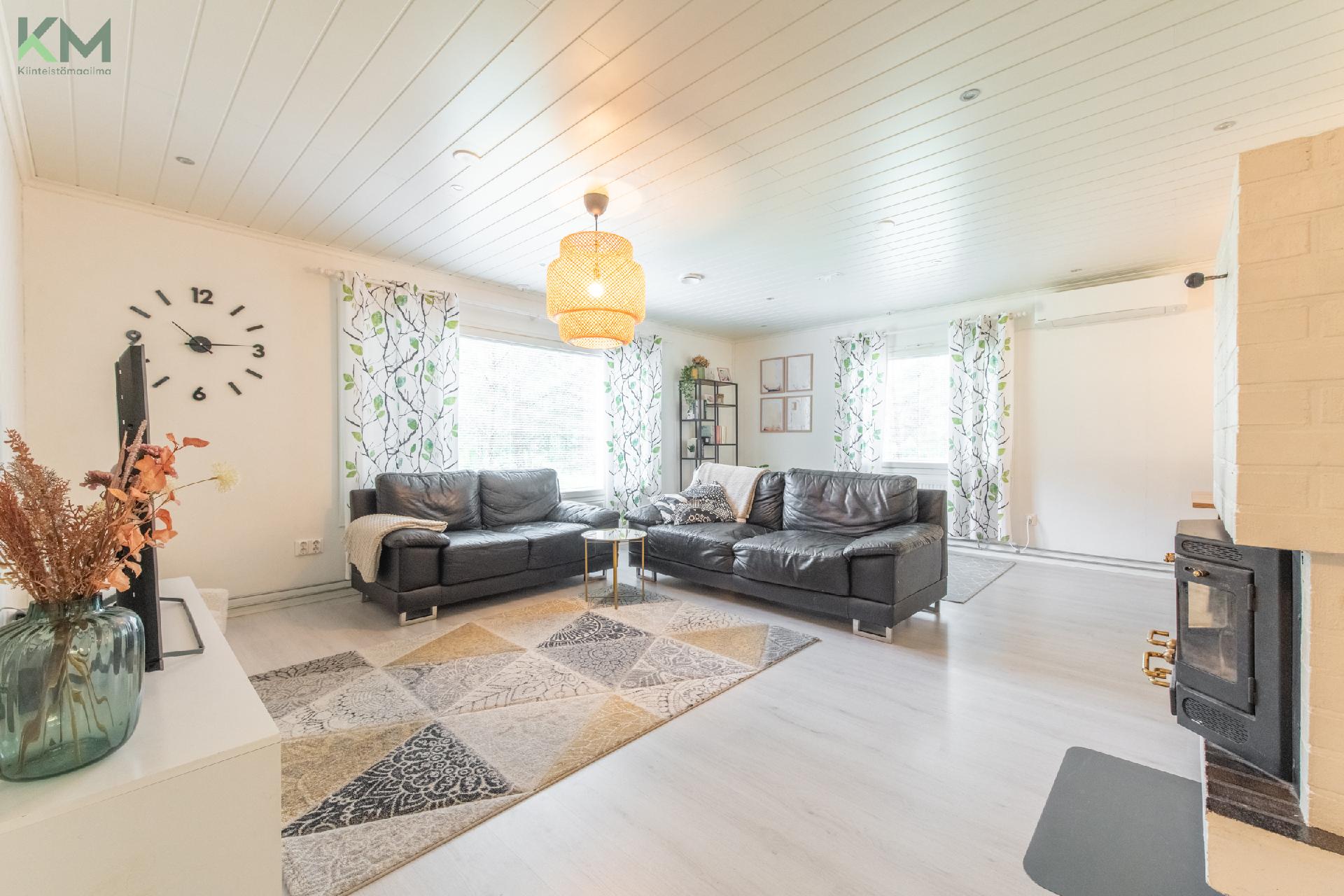 Säntintie 290, Mieto, Kurikka