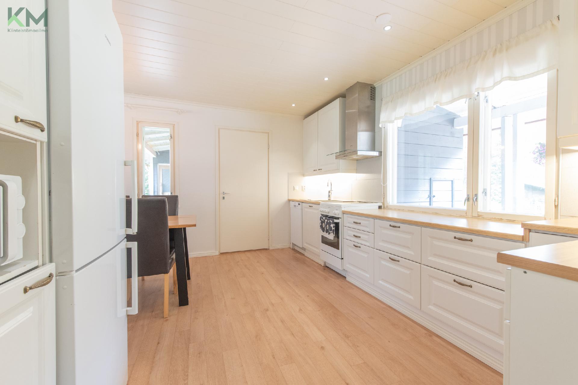 Säntintie 290, Mieto, Kurikka