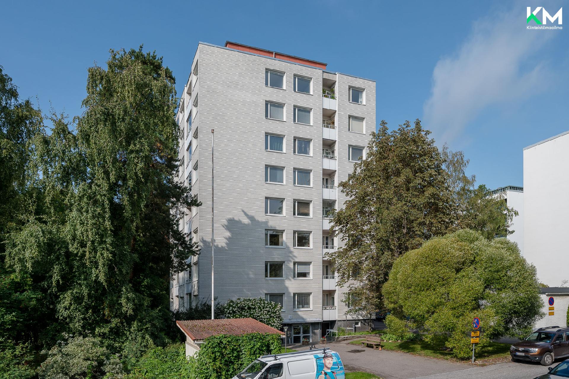 Luuvaniementie 8, Niemenmäki, Helsinki