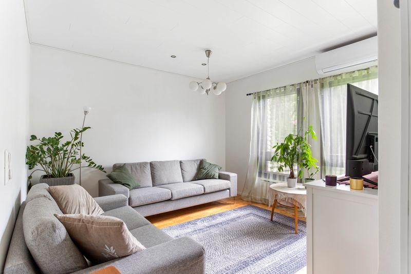 Larin Parasken polku 21, Kannelmäki, Helsinki