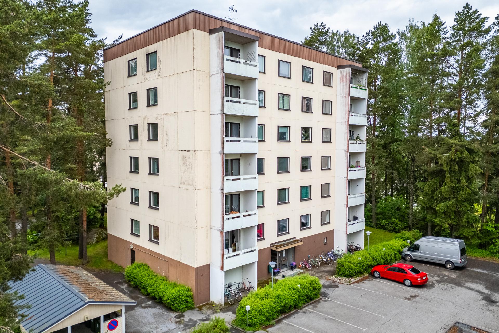 Karjalantie 5, Ulvajanniemi, Valkeakoski