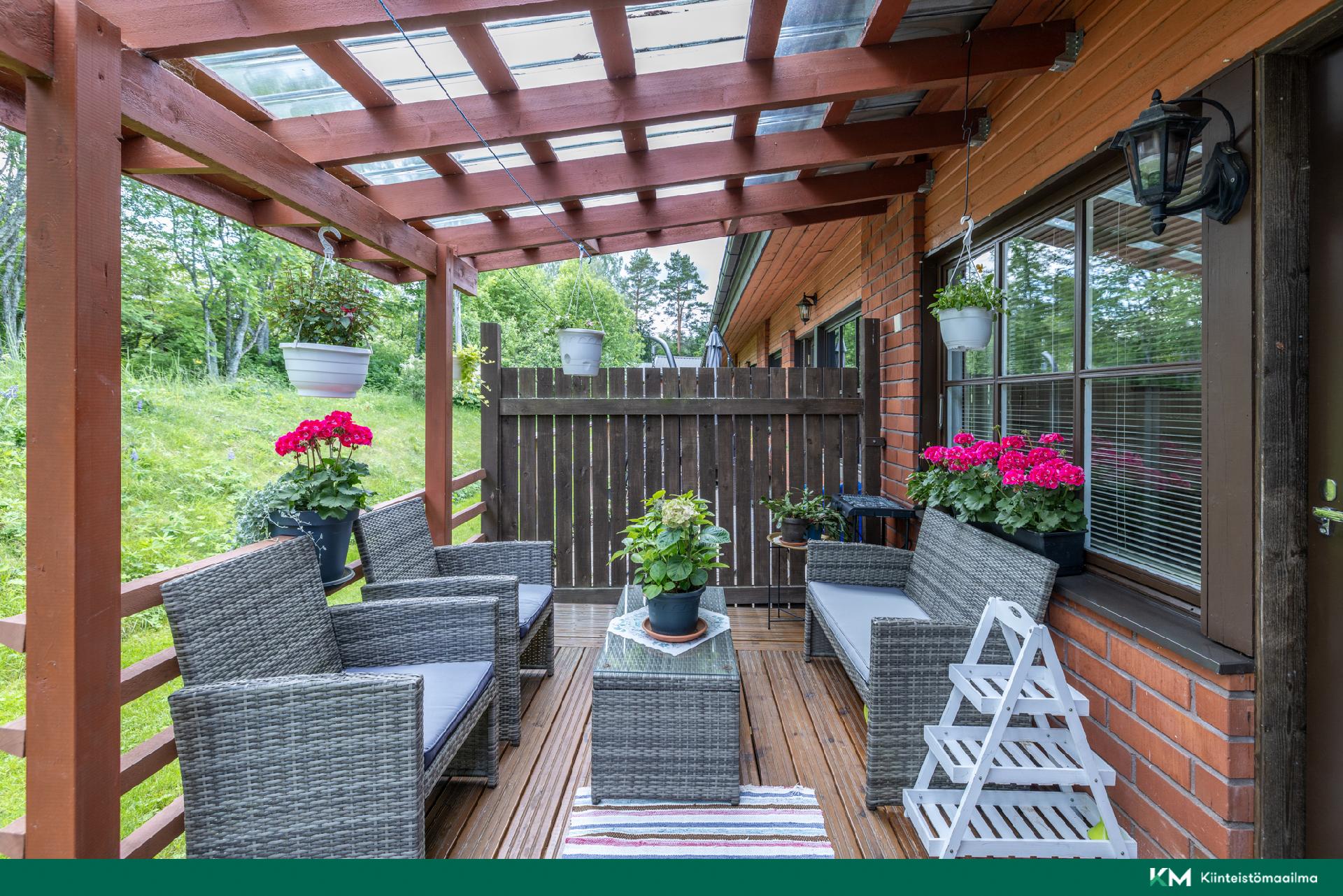 Peltotie 2, Kangasniemi