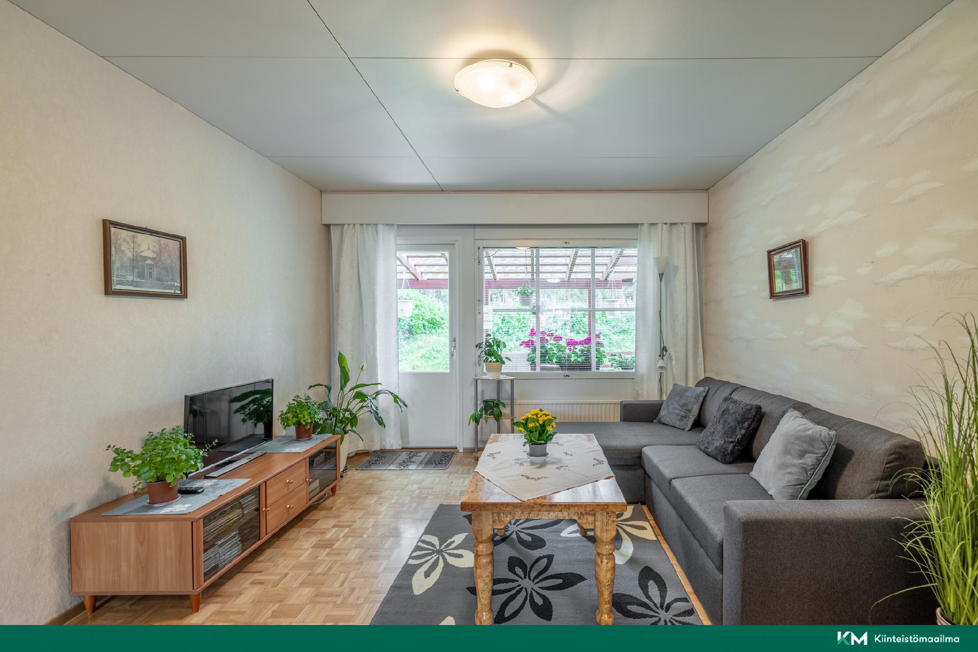 Peltotie 2, Kangasniemi