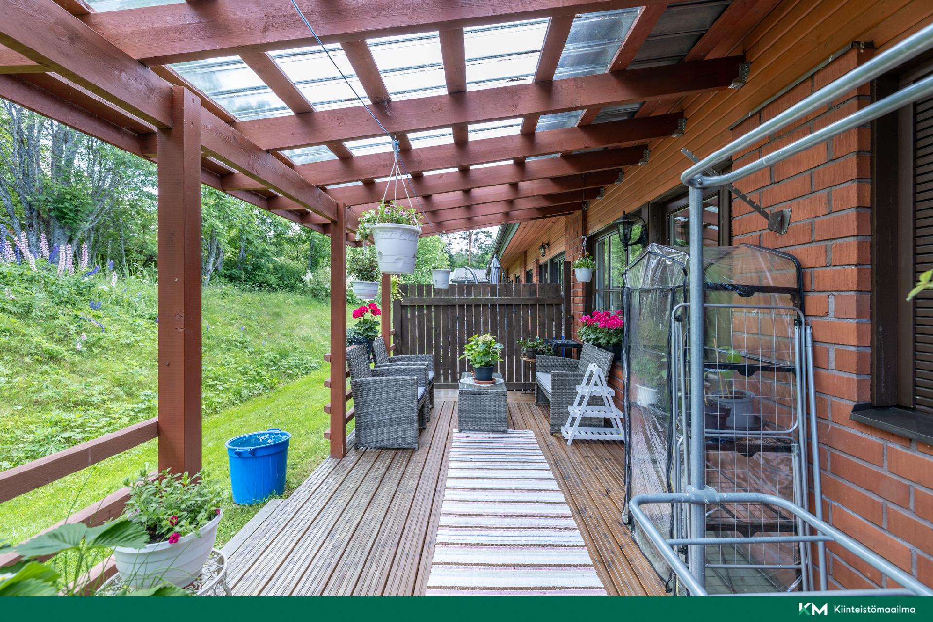 Peltotie 2, Kangasniemi