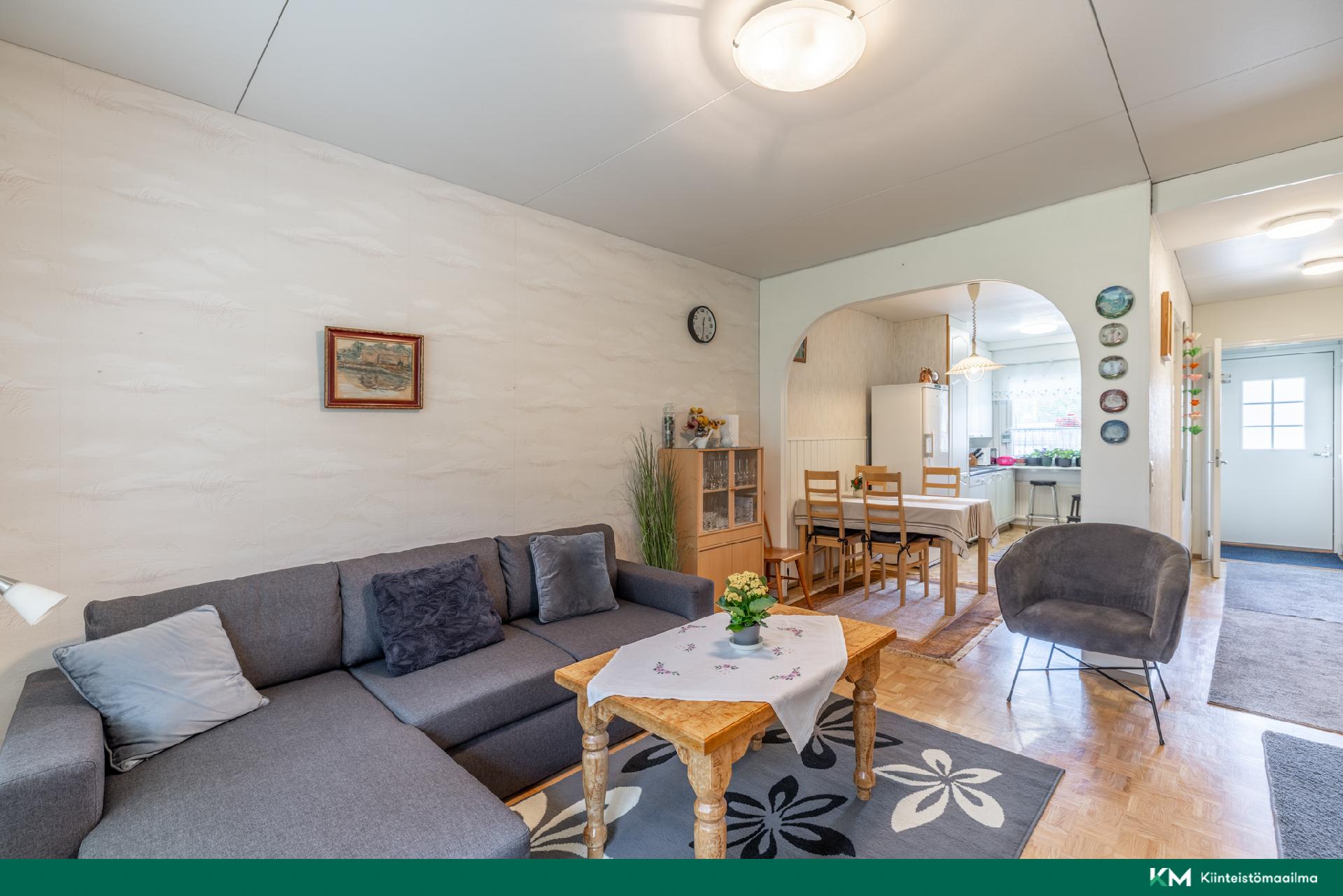 Peltotie 2, Kangasniemi