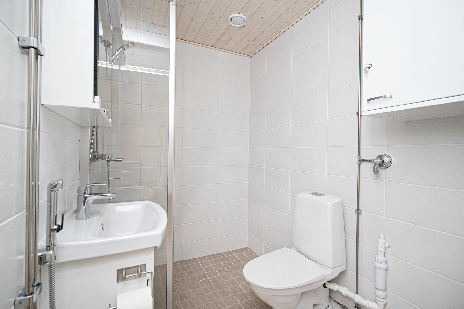 Remontoitu kylpyhuone