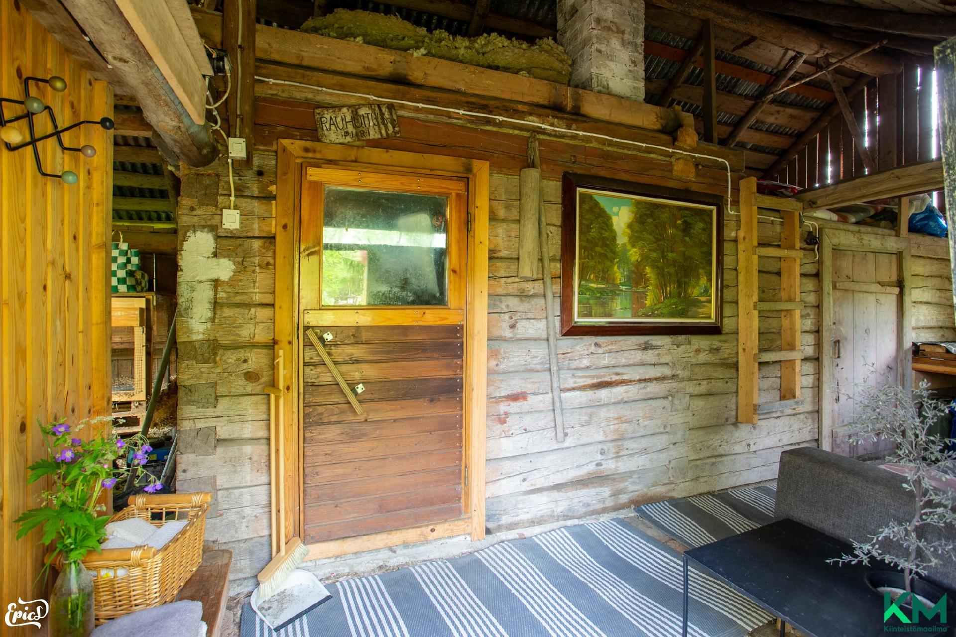 Ulkosauna ja varasto