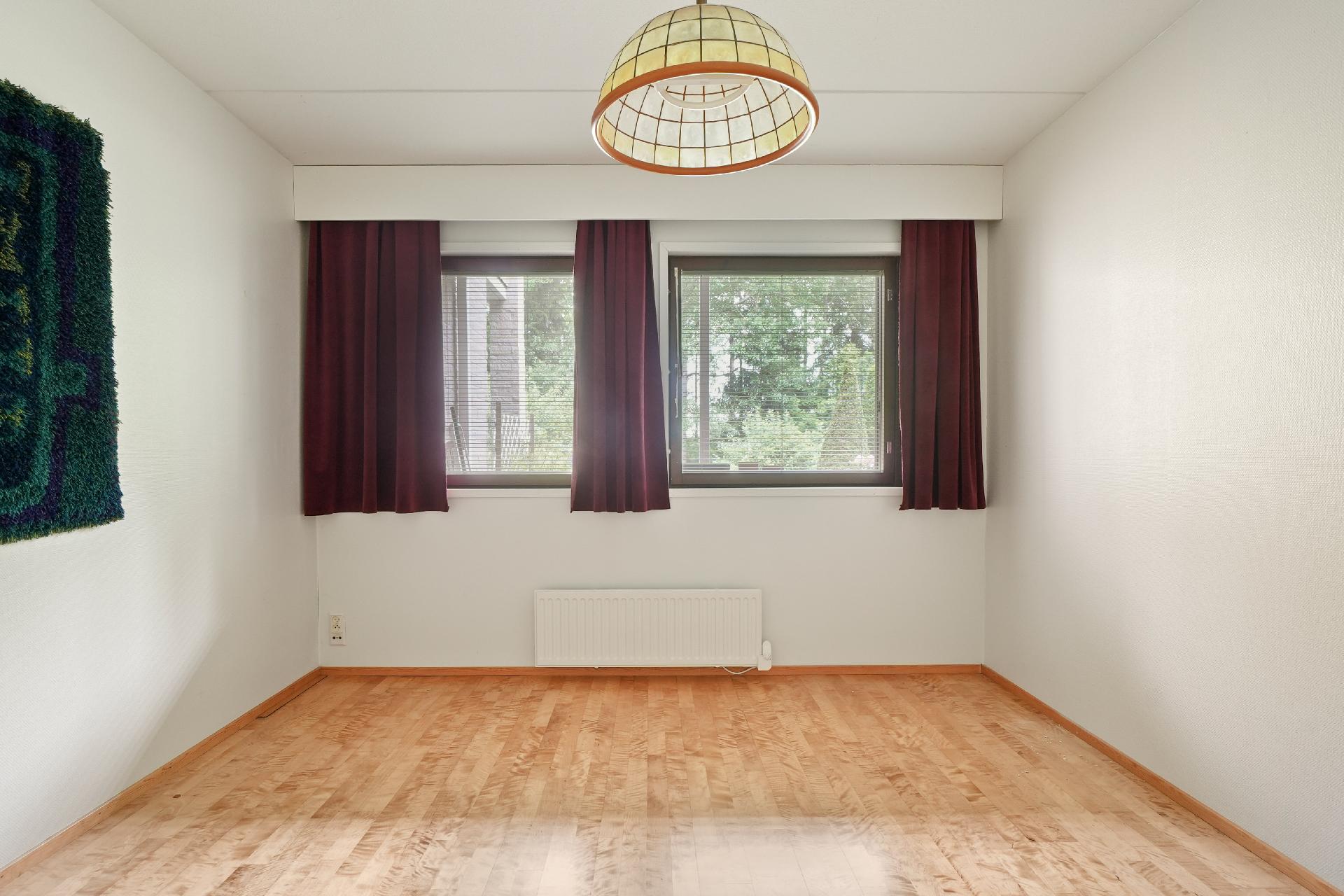 Lemmenmäentie 28, Kirjaus, Riihimäki