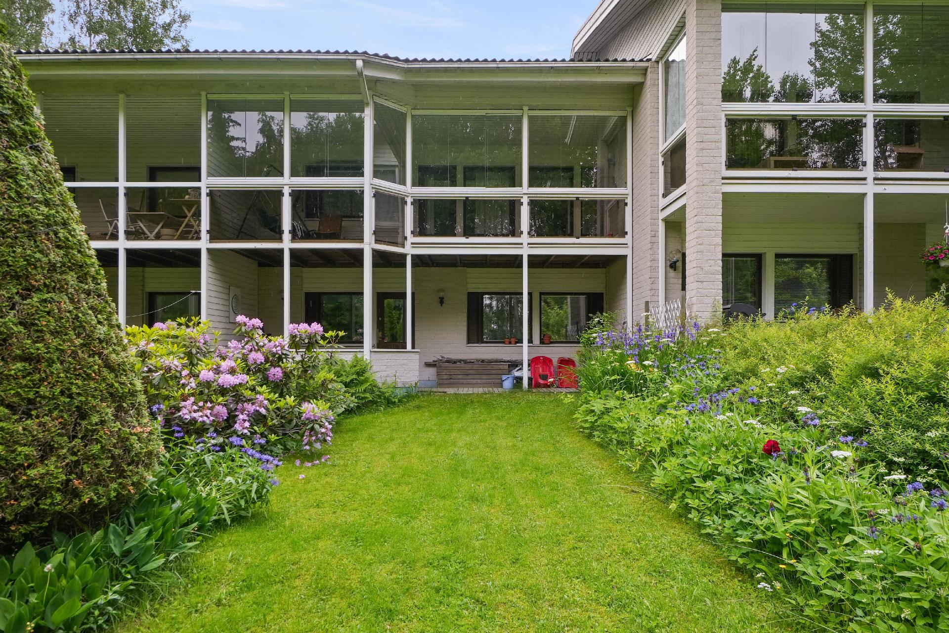 Lemmenmäentie 28, Kirjaus, Riihimäki