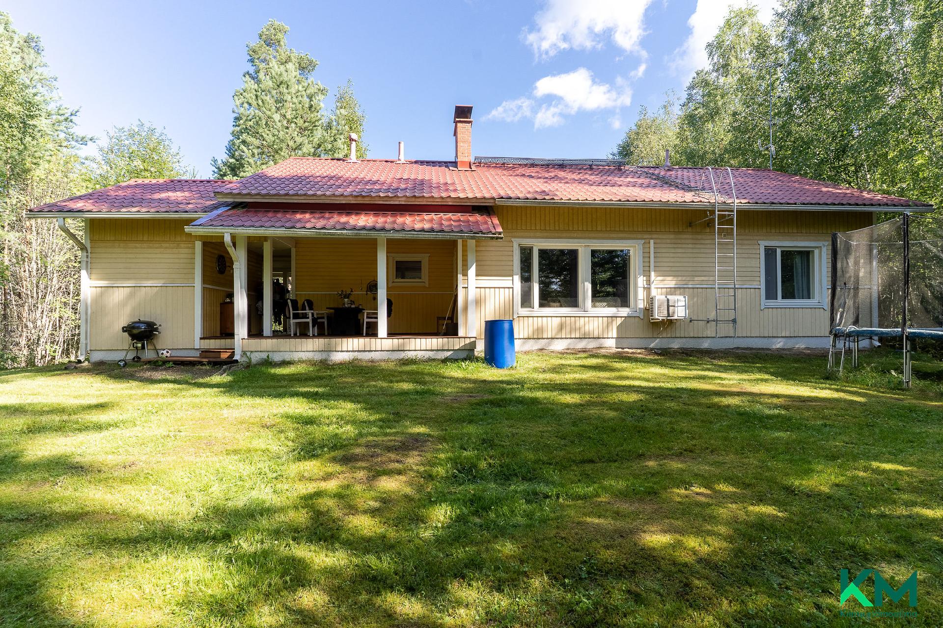 Nahkurintie 12, Kuhmalahti, Kangasala