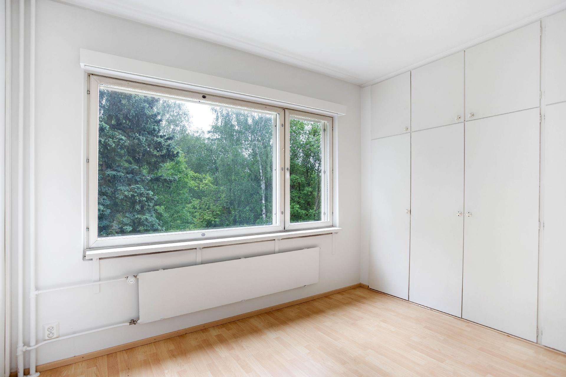 Laajasuontie 12, Etelä-Haaga, Helsinki