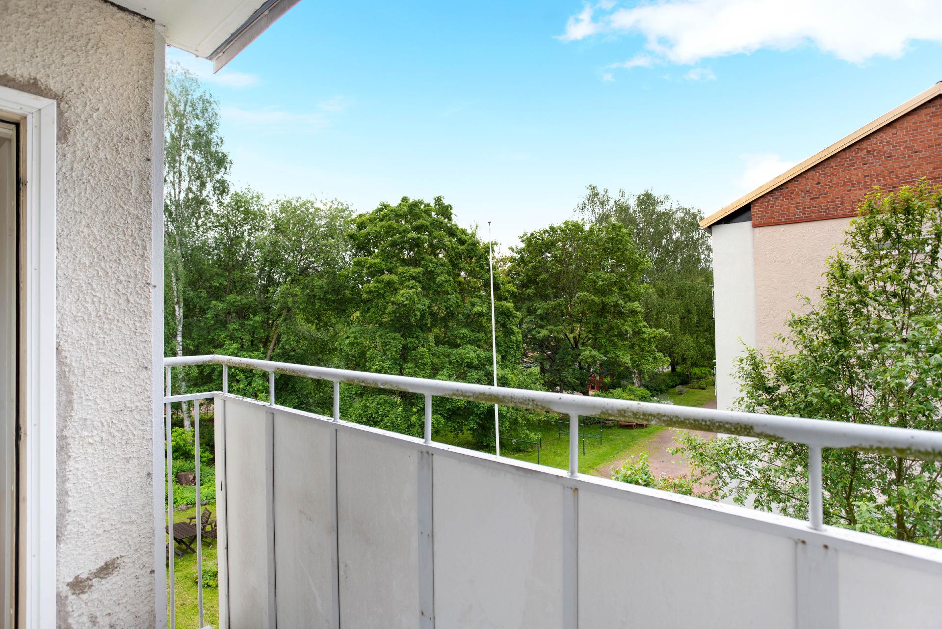 Laajasuontie 12, Etelä-Haaga, Helsinki