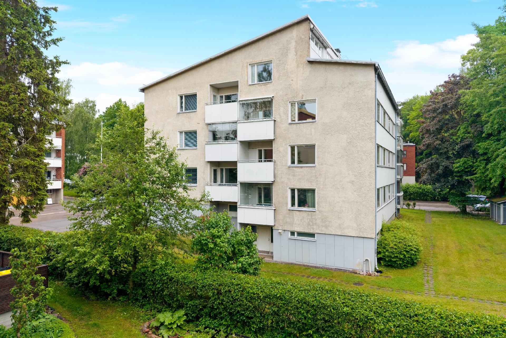 Laajasuontie 12, Etelä-Haaga, Helsinki