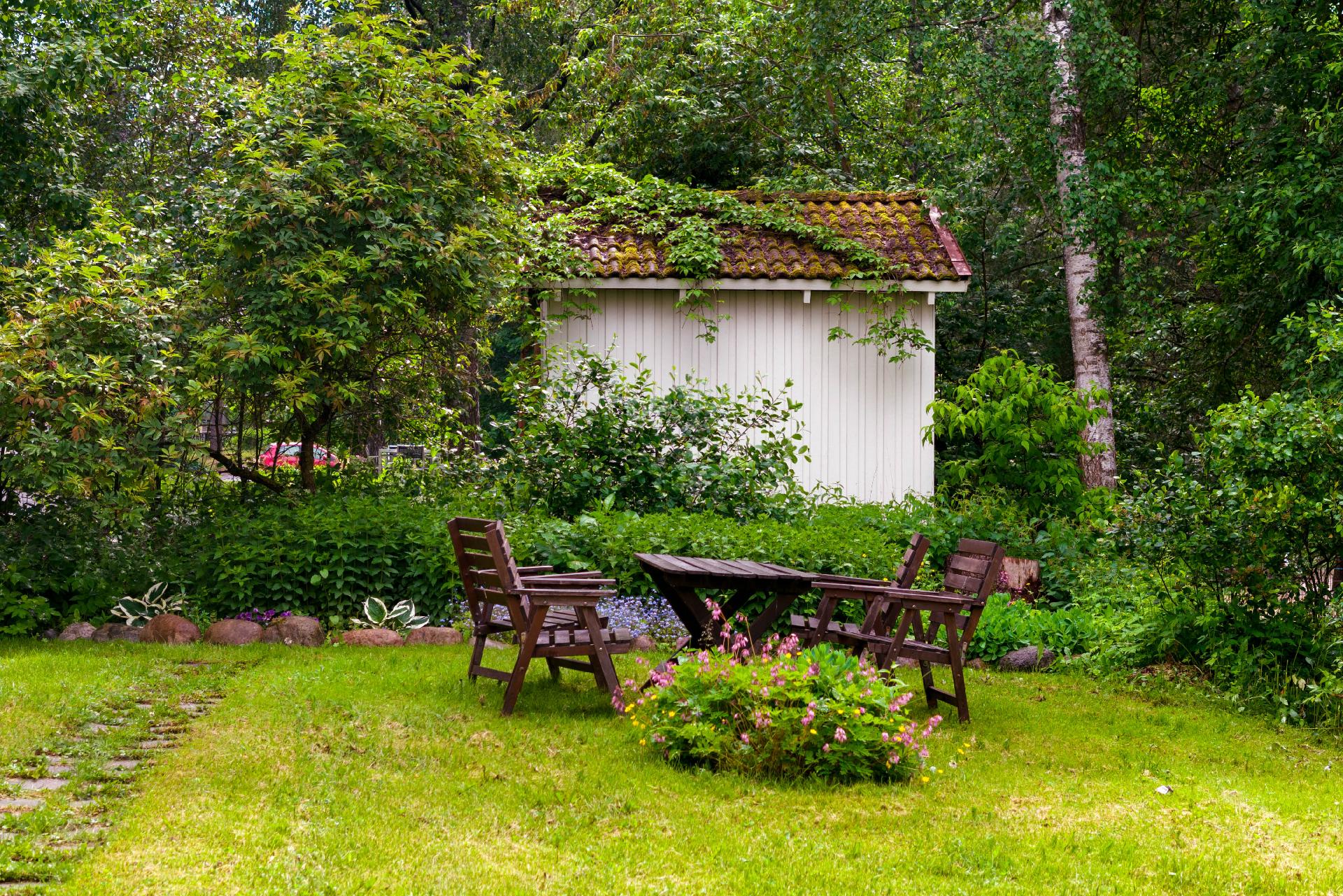 Laajasuontie 12, Etelä-Haaga, Helsinki