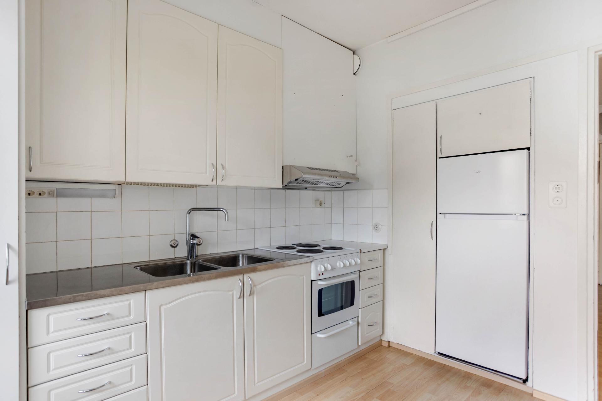 Laajasuontie 12, Etelä-Haaga, Helsinki