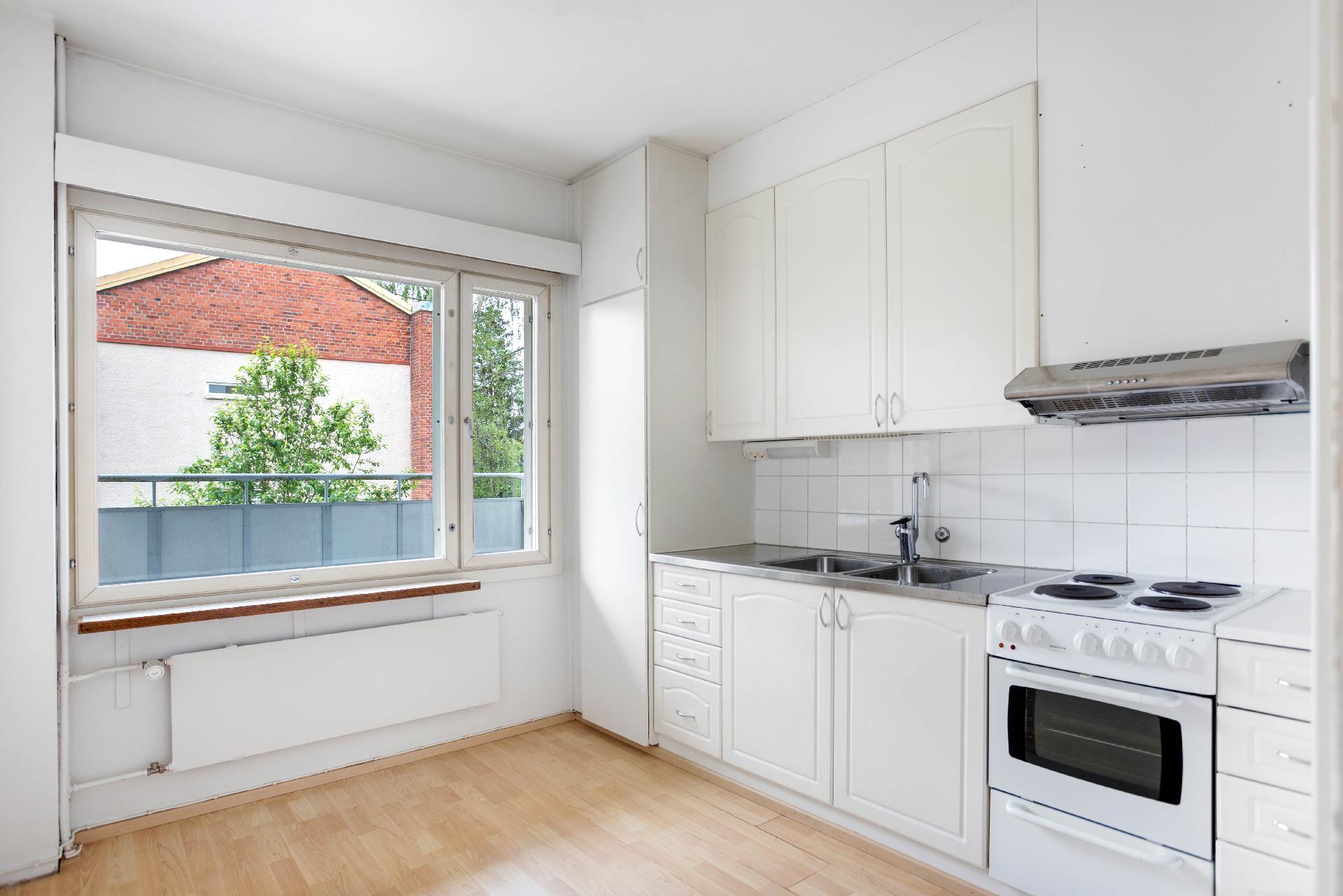 Laajasuontie 12, Etelä-Haaga, Helsinki