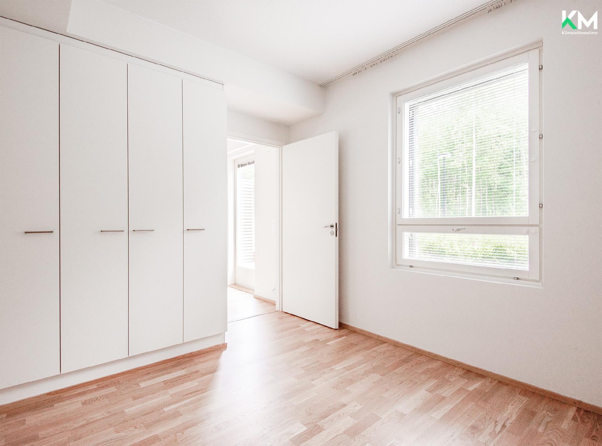 Pääskysillankatu 9 B, Pääskyvuori, Turku