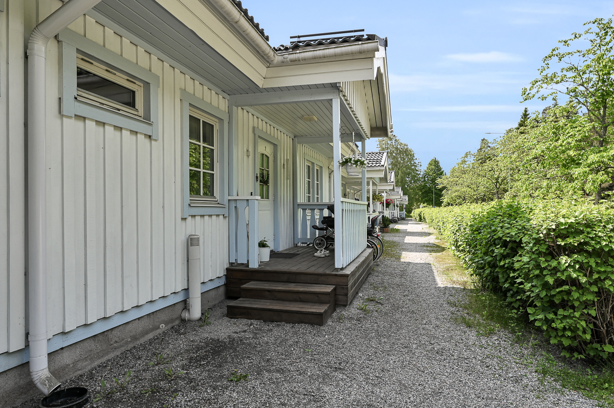 Harakkakuja 1, Raasepori