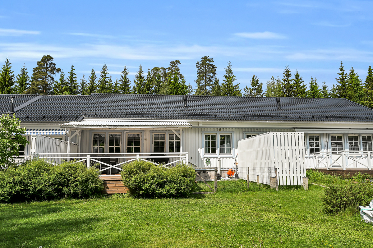 Harakkakuja 1, Raasepori