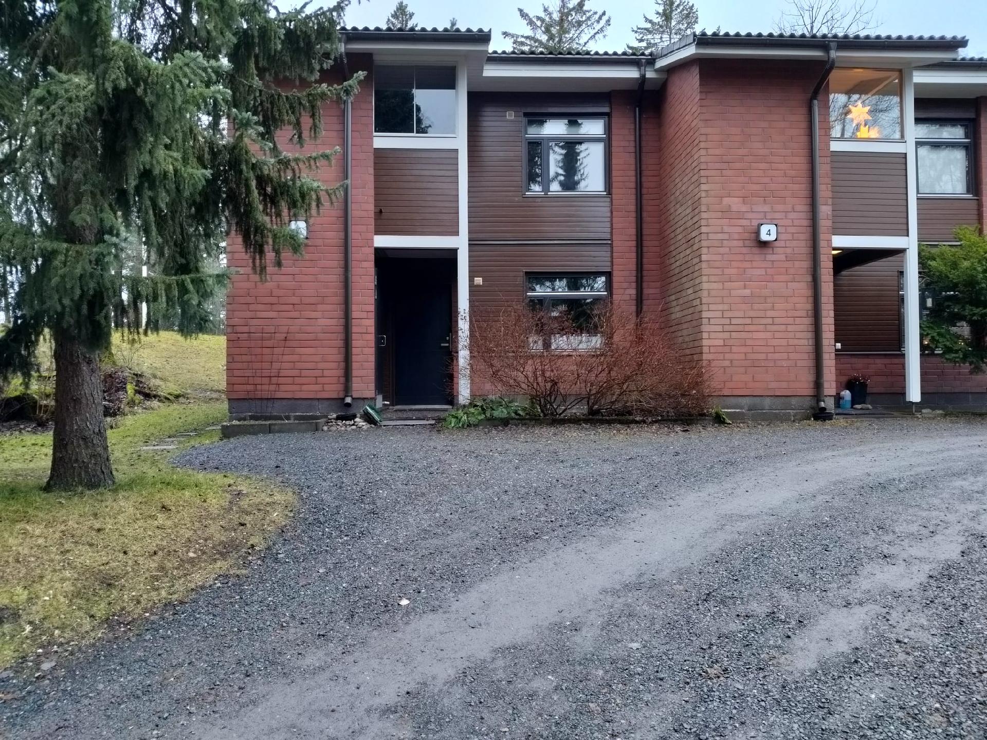 Tilava ja valoisa koti 2 tasossa