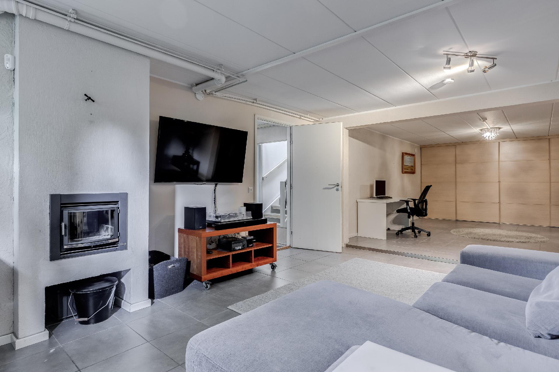 Paloheinäntie 20, Paloheinä, Helsinki