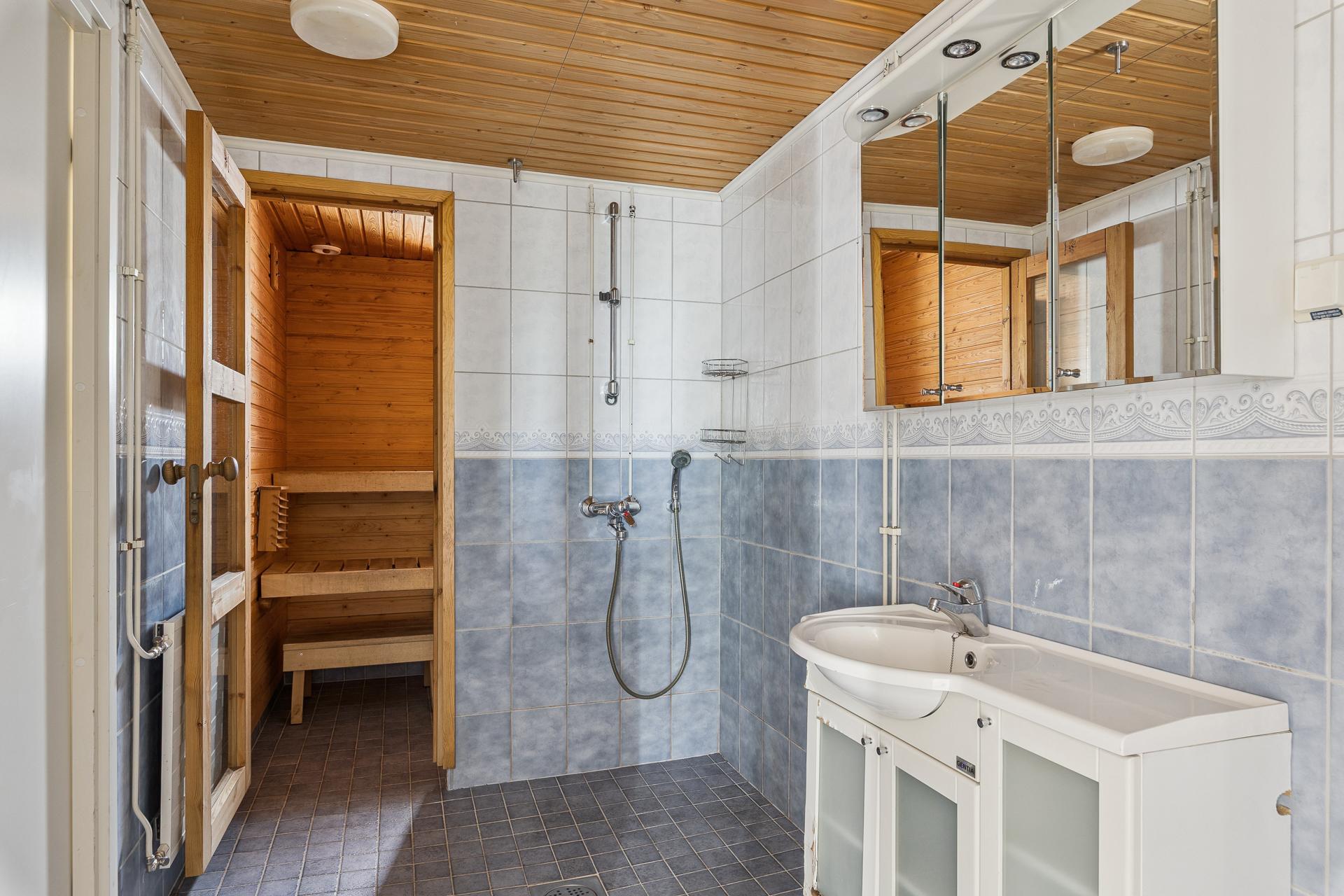 Kyyhkysmäki 22, Leppävaara, Espoo