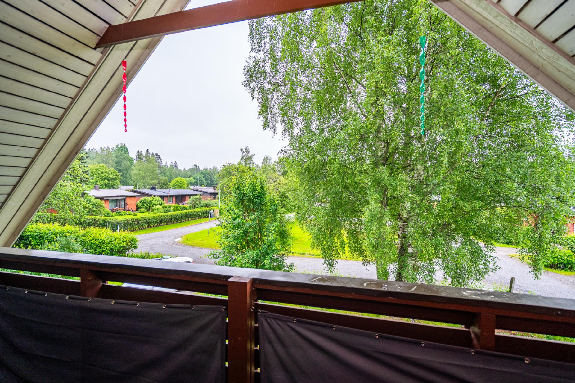 Kuva yläkerran terassilta