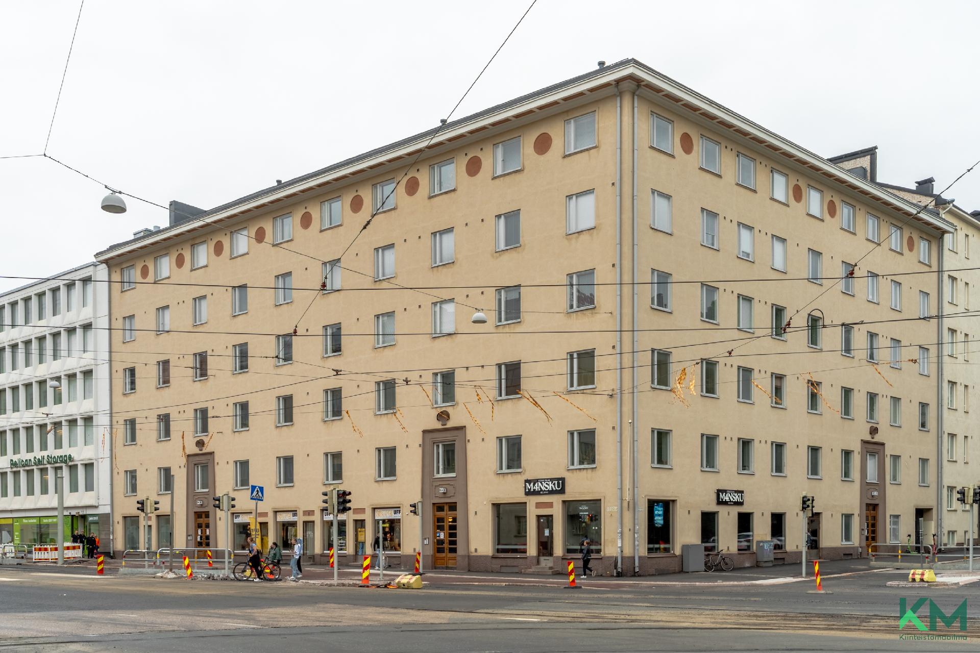 Julkisivu