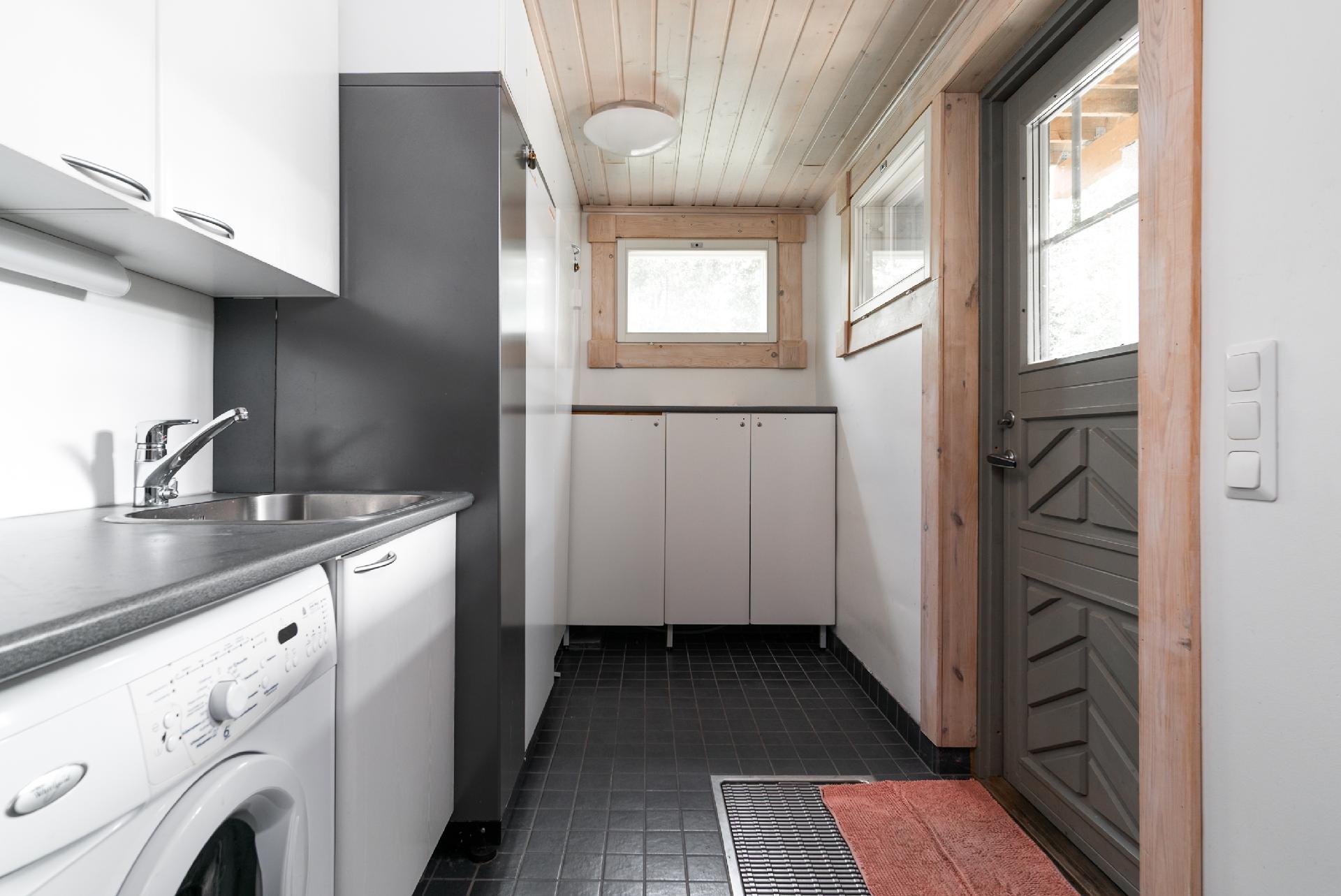 kodinhoitotila alakerrassa