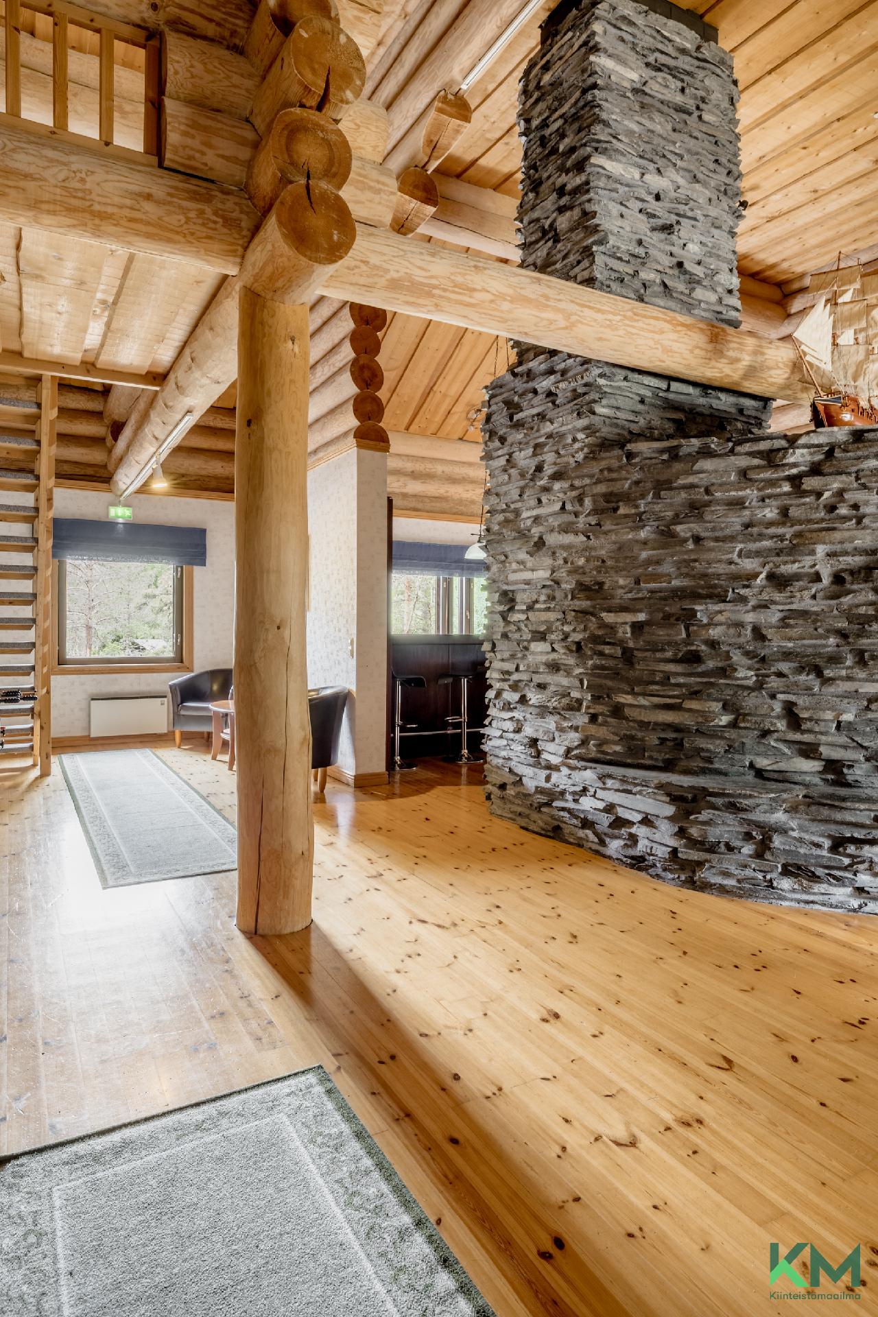 eteishalli ruokasaliin