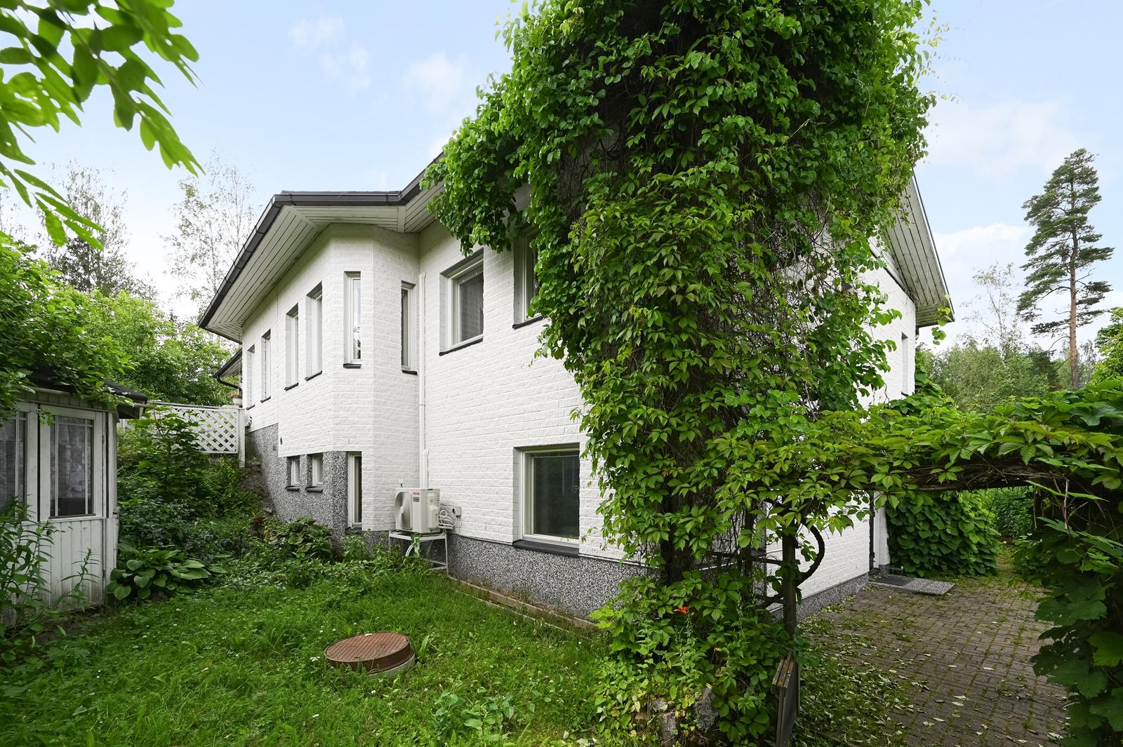 Hirvikatu 22, Mikonkorpi, Järvenpää