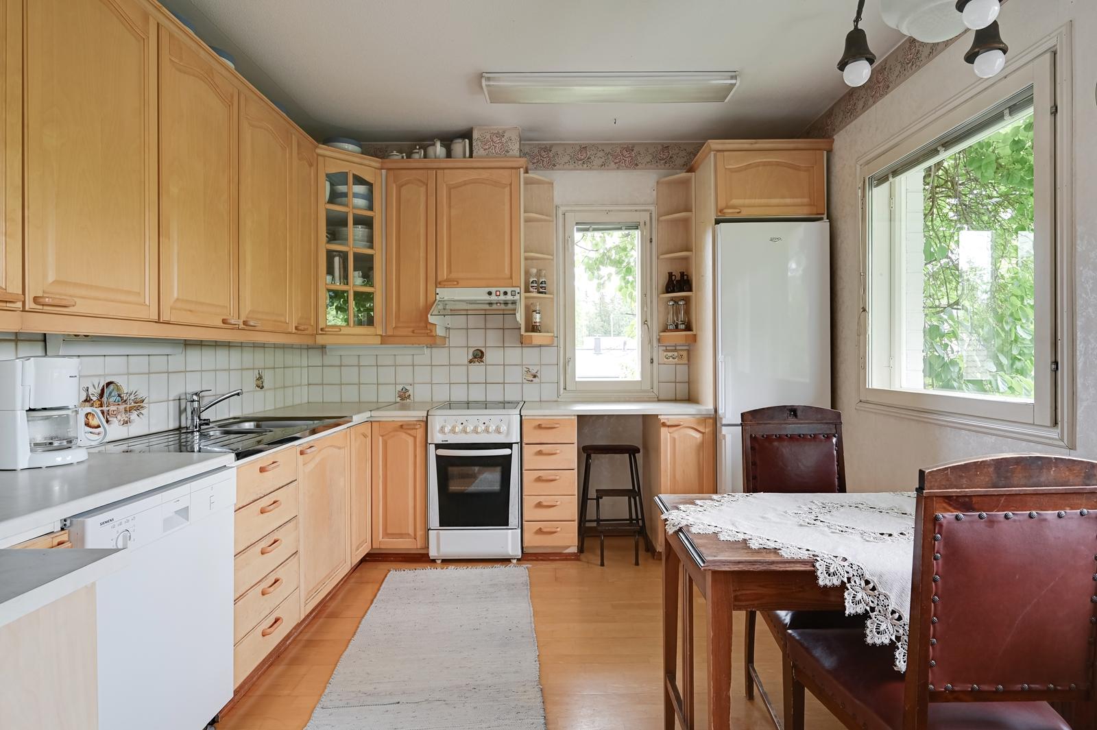 Hirvikatu 22, Mikonkorpi, Järvenpää